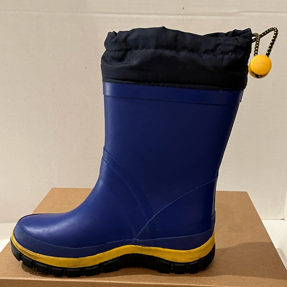 Lands’ End boy’s snow boots. Size 12 M. Good condition.